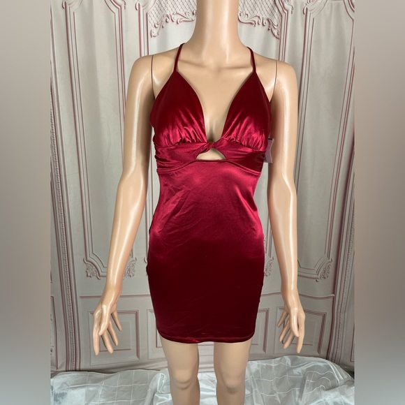 CITY STUDIO Womens Red Twist Front Crisscross Straps Zippere Short Dress XS - Picture 3 of 16